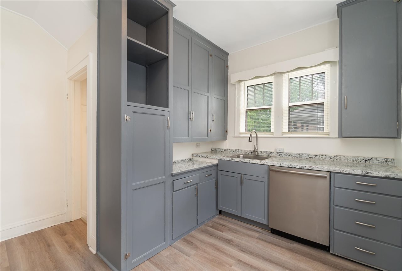 1102 4th Street Bay City, MI 48708 - Photo 4 of 22 Gallery Image 4