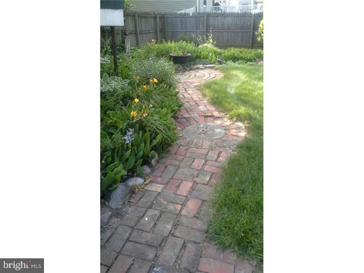 1131 Cherry Tree Road Aston, PA 19014 - Photo 18 of 20 Exterior Back