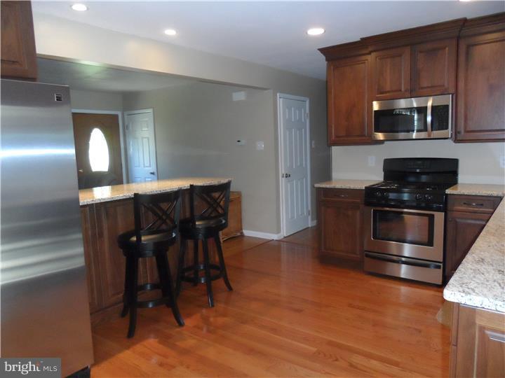 1131 Cherry Tree Road Aston, PA 19014 - Photo 4 of 20