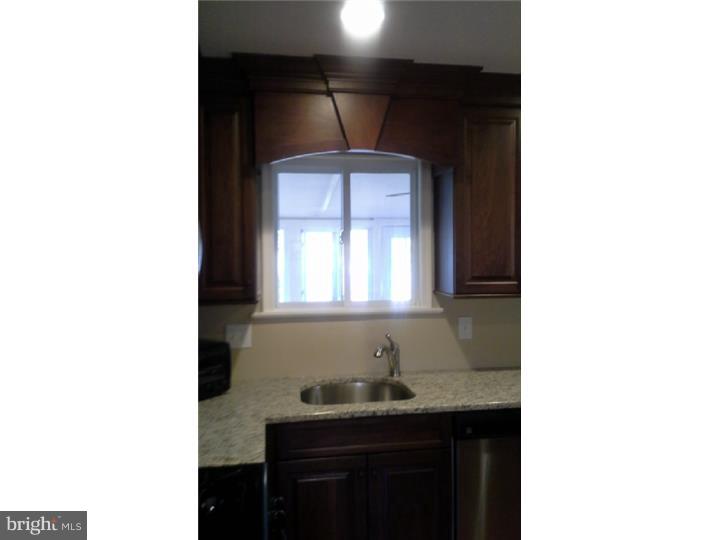 1131 Cherry Tree Road Aston, PA 19014 - Photo 7 of 20 Kitchen