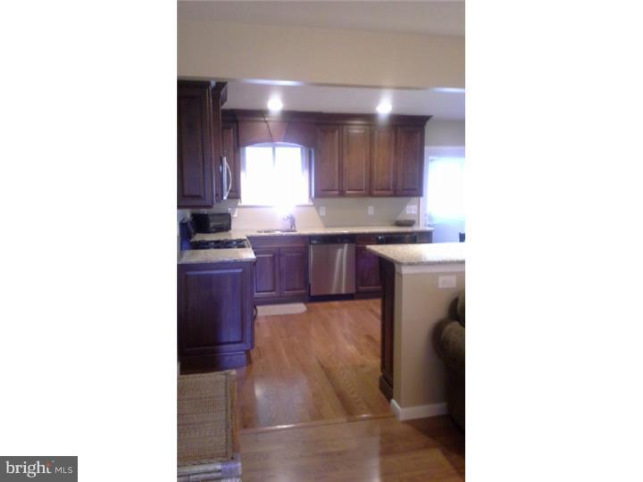 1131 Cherry Tree Road Aston, PA 19014 - Photo 10 of 20 Kitchen