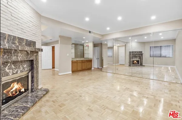 $3,700 | 5340 Wilkinson Avenue, Unit 6, Valley Village, CA 91607