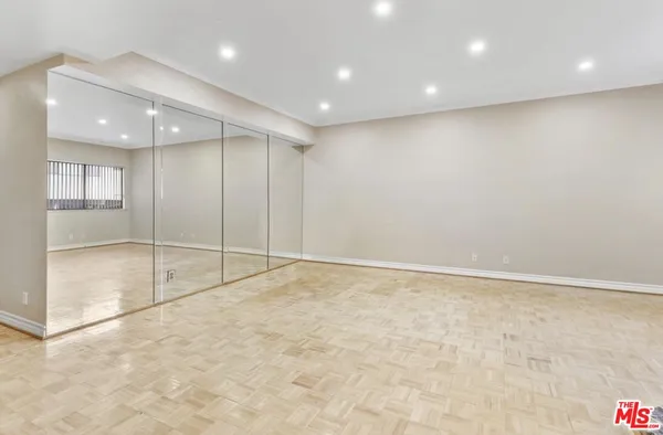 $3,700 | 5340 Wilkinson Avenue, Unit 6, Valley Village, CA 91607