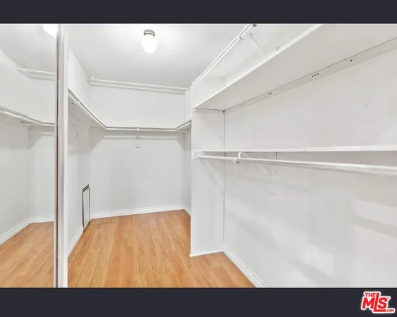 $3,700 | 5340 Wilkinson Avenue, Unit 6, Valley Village, CA 91607