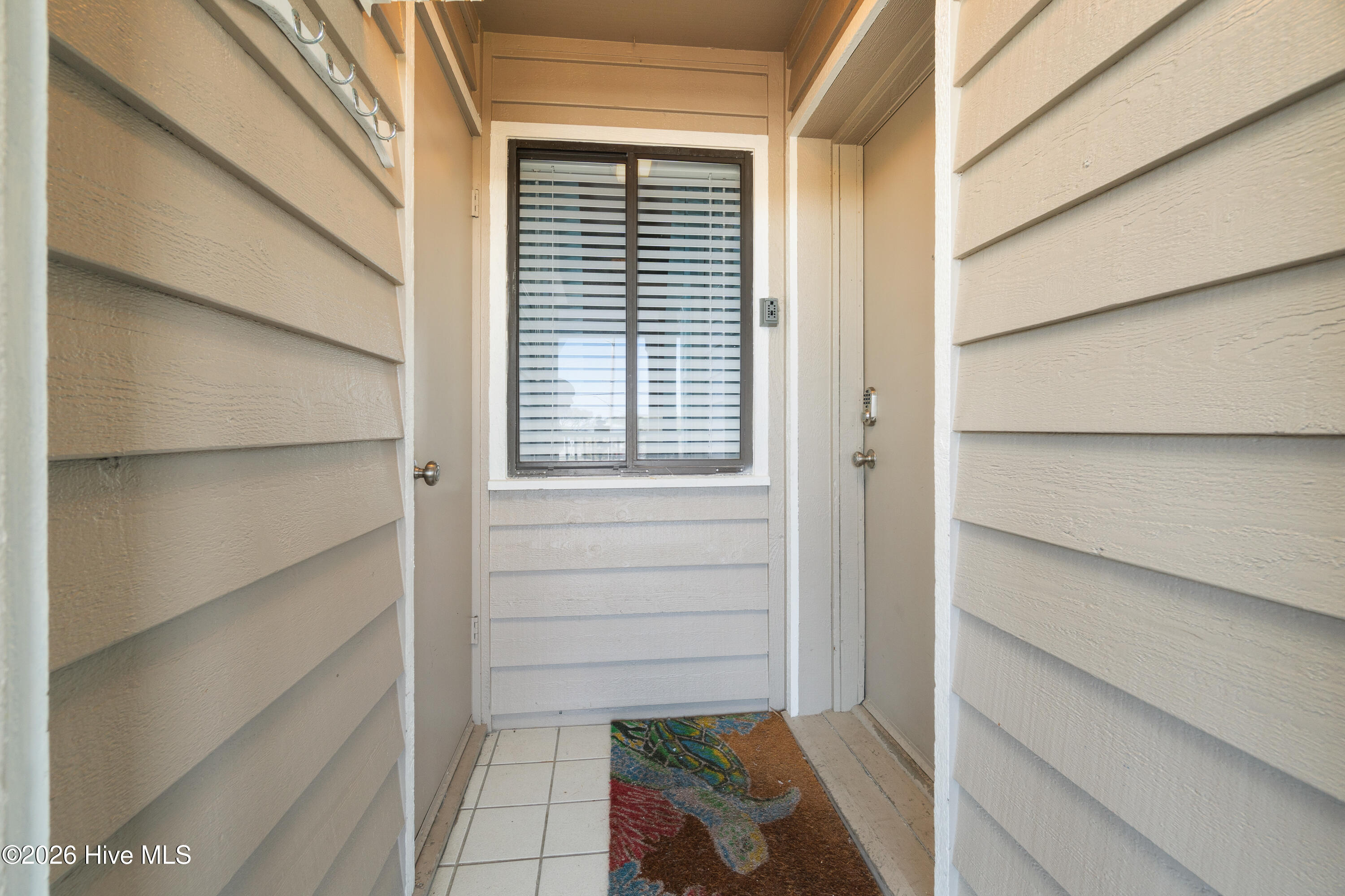 2511 West Fort Macon Road, Unit 111B Atlantic Beach, NC 28512 - Photo 8 of 47 Foyer View