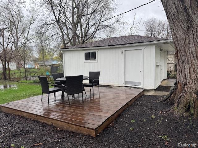 285 West Maple Road Clawson, MI 48017 - Photo 5 of 18 View of detached garage and platform deck