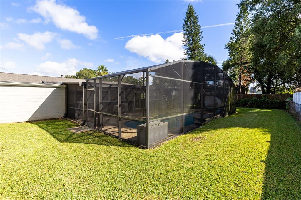 440 East Orange Street Altamonte Springs, FL 32701 - Photo 26 of 39 a view of a backyard