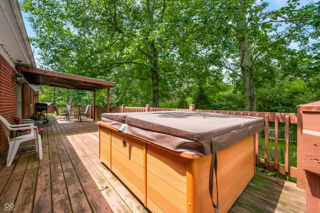 $310,000 | 4654 Lower Schooner Road, Nashville, IN 47448