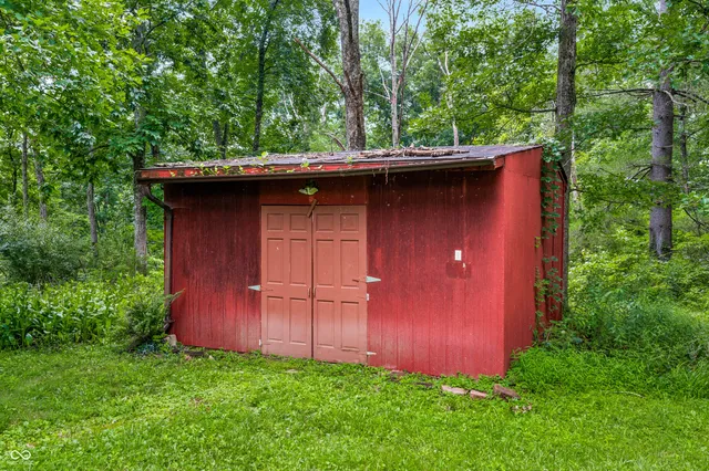 $310,000 | 4654 Lower Schooner Road, Nashville, IN 47448