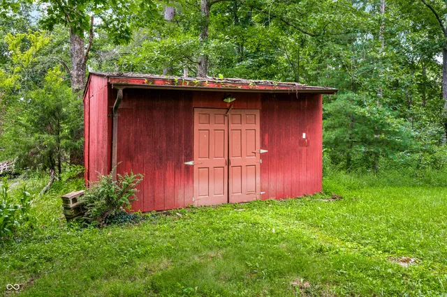 $310,000 | 4654 Lower Schooner Road, Nashville, IN 47448