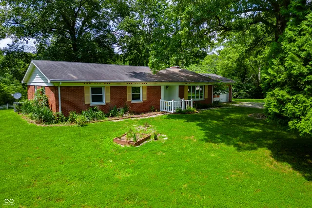 $310,000 | 4654 Lower Schooner Road, Nashville, IN 47448