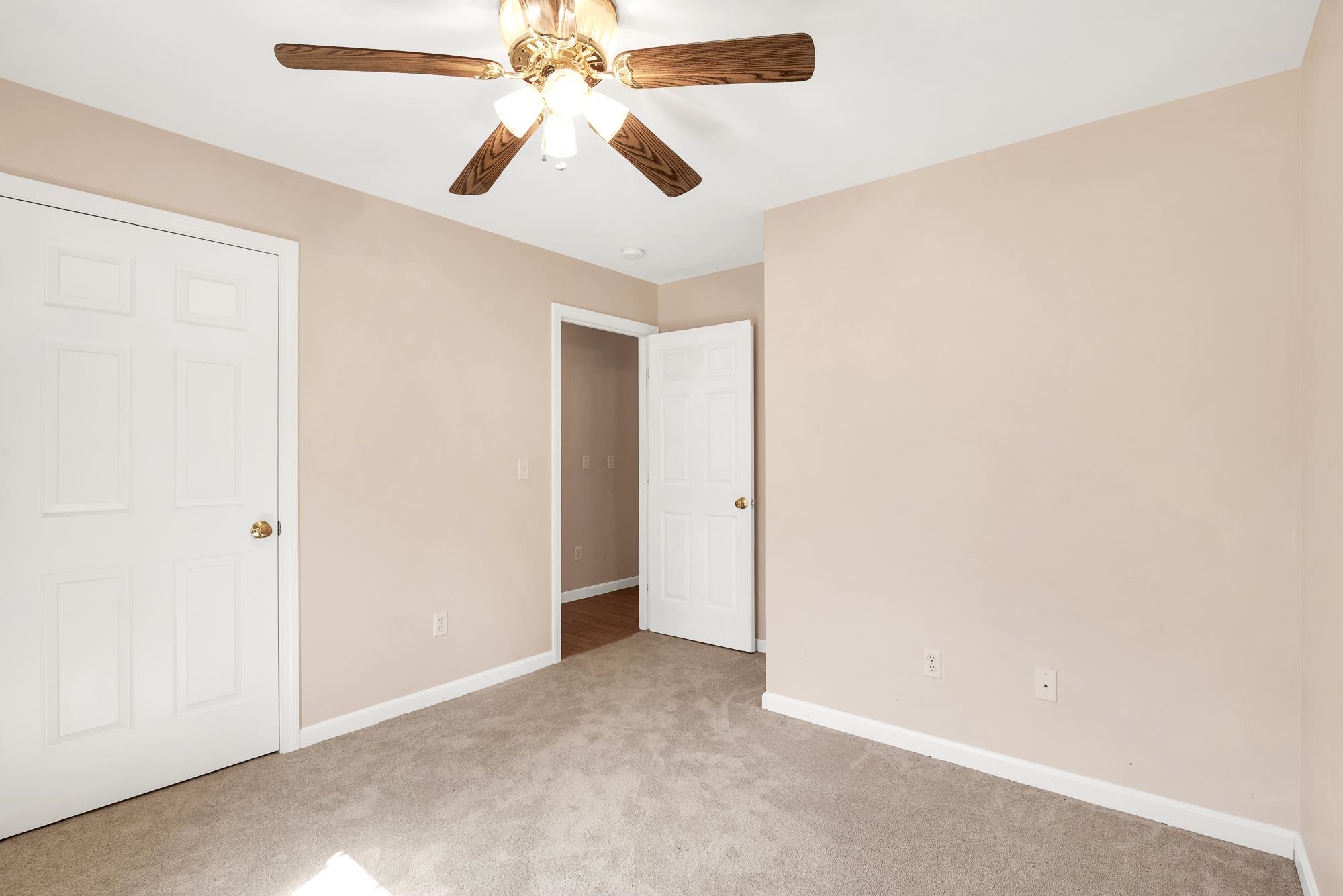 227 Lowell Street Rochester, NH 03867 - Photo 13 of 21