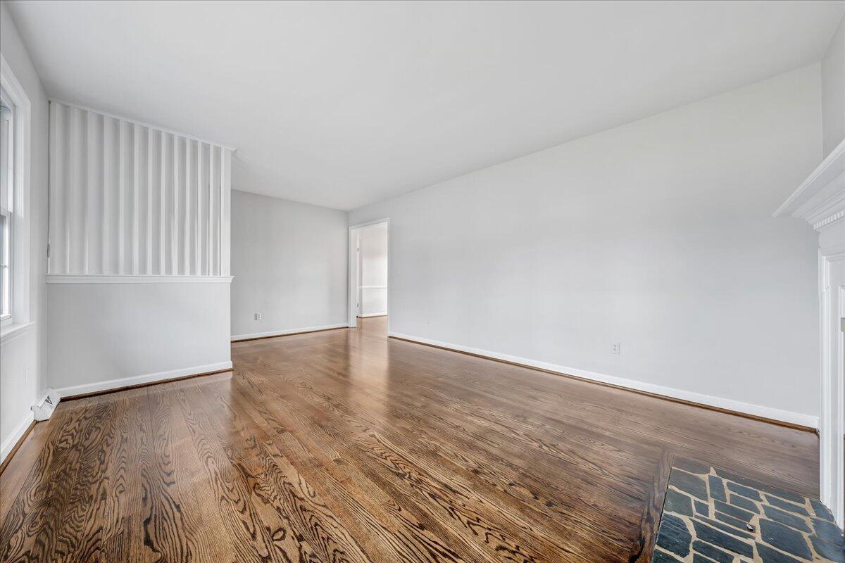 3529 Robyn Road Southwest Roanoke, VA 24015 - Photo 5 of 45 05-MIB00871