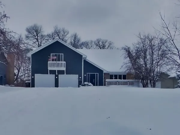 $3,039 | 13645 Timber Crest Drive, Maple Grove, MN 55311