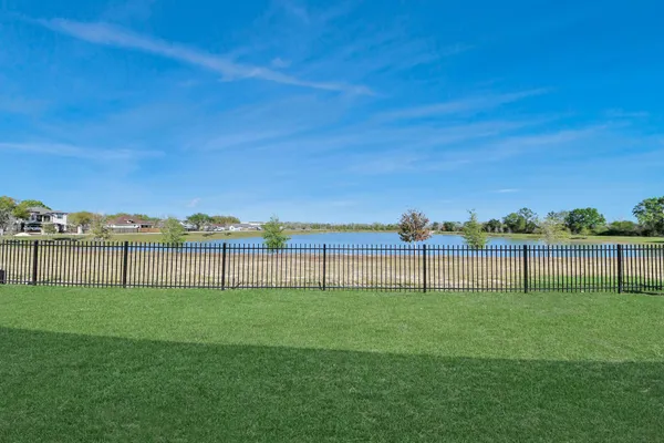 $2,400 | 1027 Bluegill Lane, Alvin, TX 77511