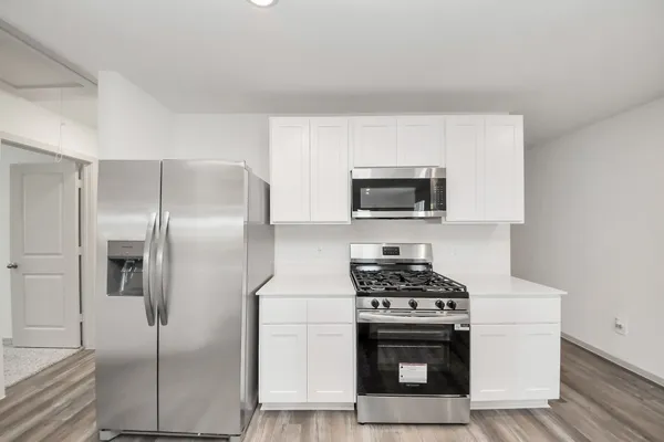 $2,400 | 1027 Bluegill Lane, Alvin, TX 77511