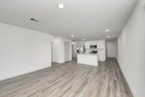 $2,400 | 1027 Bluegill Lane, Alvin, TX 77511