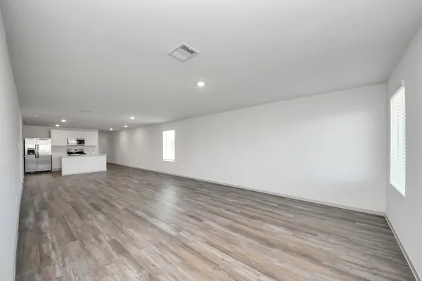 $2,400 | 1027 Bluegill Lane, Alvin, TX 77511