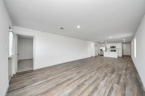 $2,400 | 1027 Bluegill Lane, Alvin, TX 77511