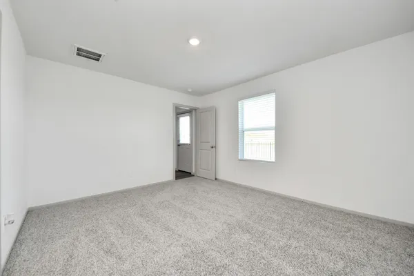 $2,400 | 1027 Bluegill Lane, Alvin, TX 77511