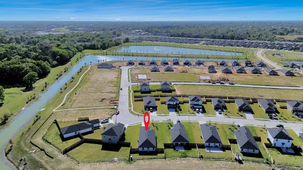 $2,400 | 1027 Bluegill Lane, Alvin, TX 77511