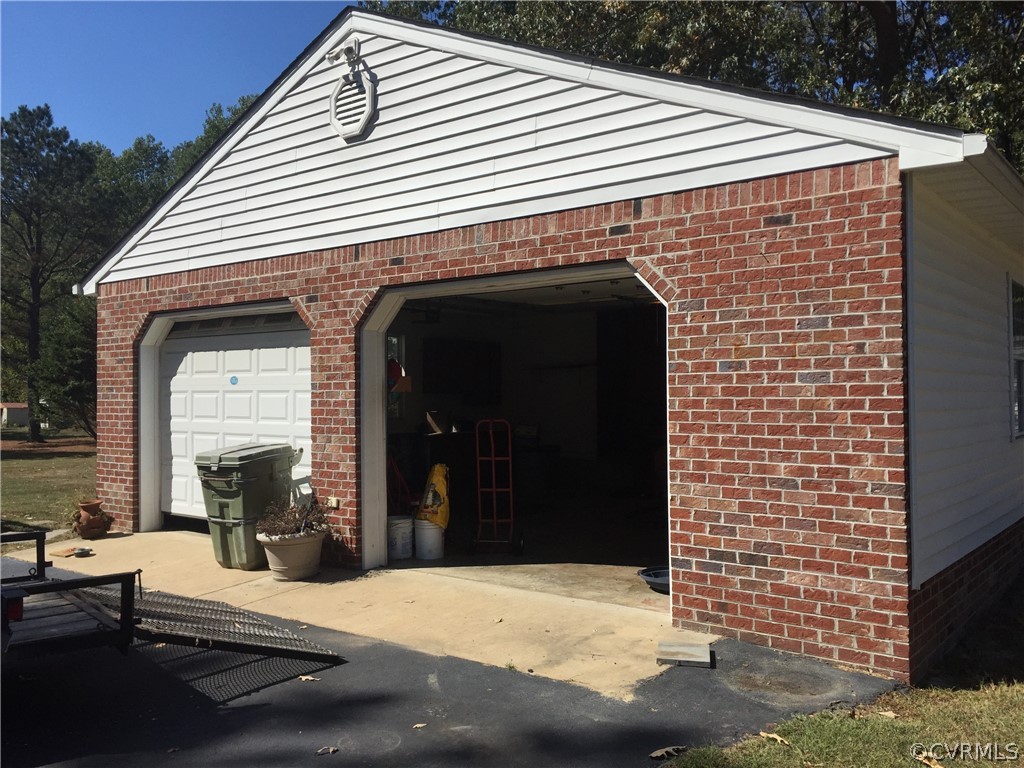 3940 Eugene Road Henrico, VA 23231 - Photo 2 of 16 @+ Car Brick & Vinyl Garage, Insulated with upper