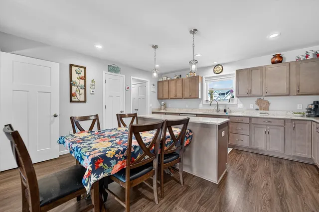 $459,000 | 1916 Eggum Road, Mount Horeb, WI 53572