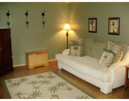 340 Partridge Run Road Gibsonia, PA 15044 - Photo 2 of 13 Living Room.