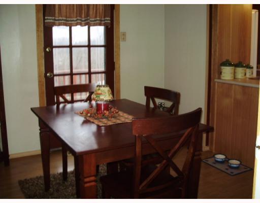 340 Partridge Run Road Gibsonia, PA 15044 - Photo 5 of 13 Kitchen.
