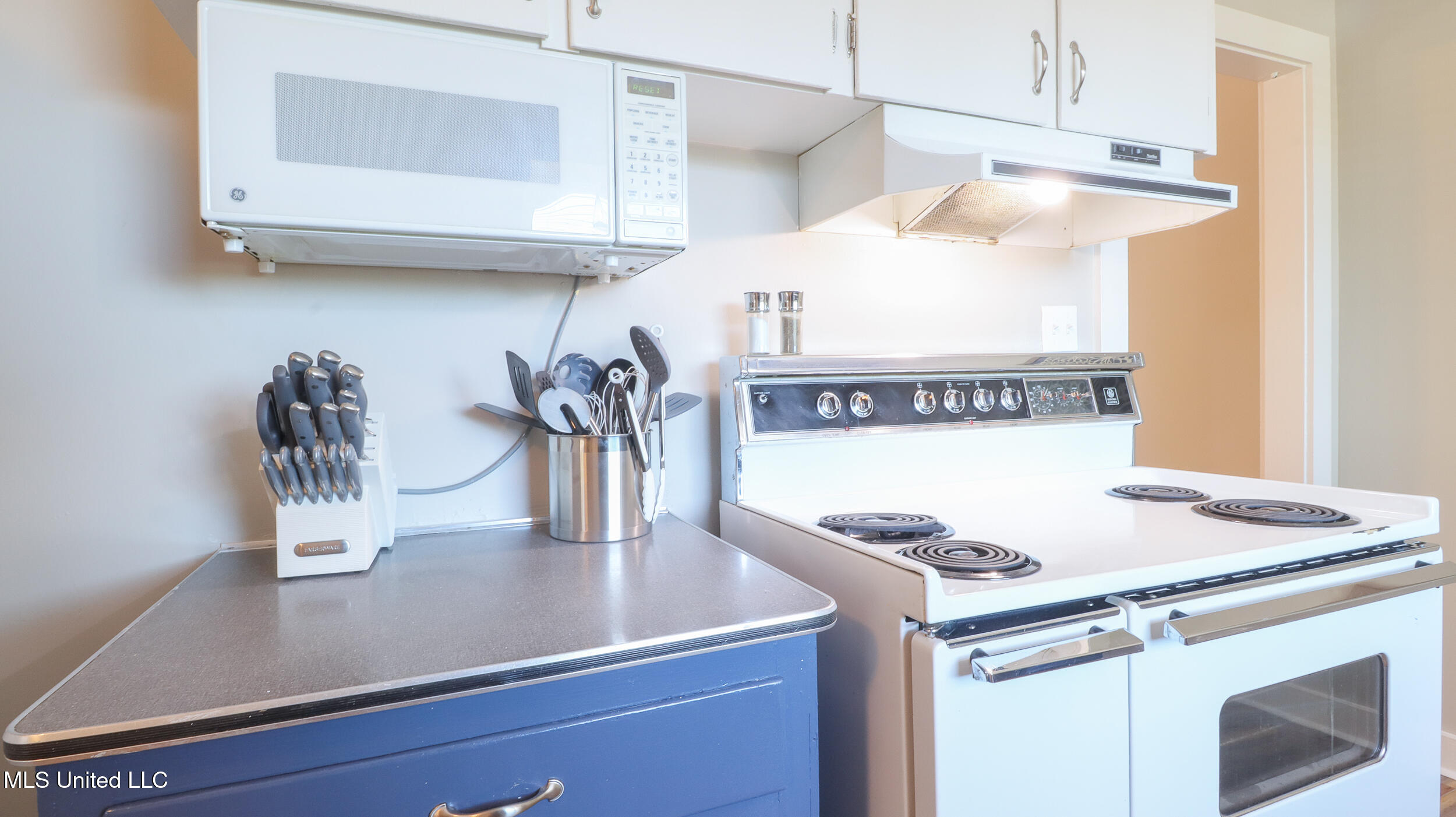 1093 Cherokee Street Biloxi, MS 39530 - Photo 7 of 18 BBRR 1093 Cherokee-7008