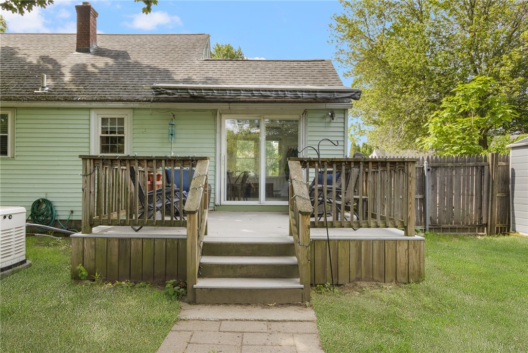 100 Penguin Avenue Warwick, RI 02818 - Photo 33 of 42