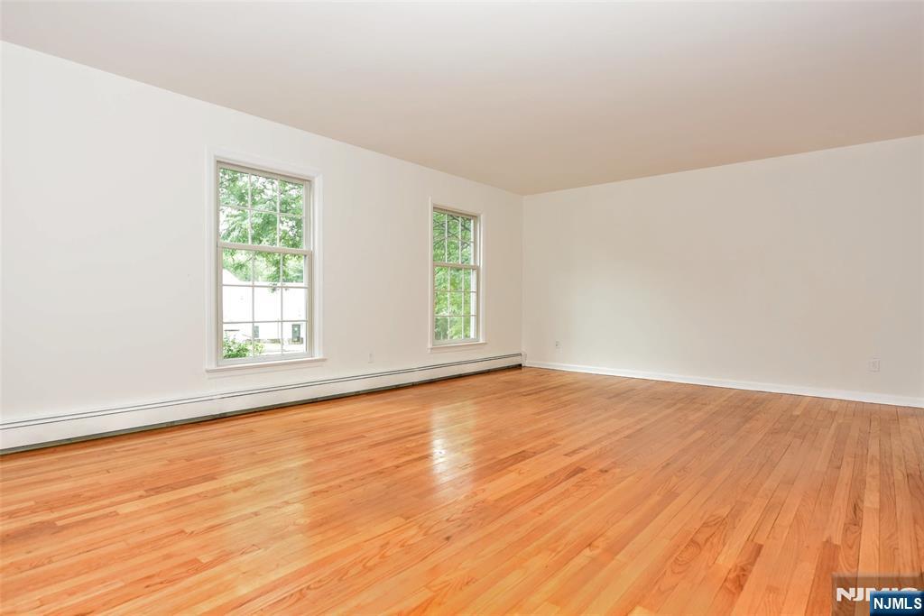 55 George Street Allendale, NJ 07401 - Photo 6 of 43