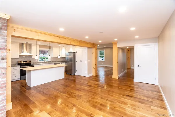 $3,950 | 4407 Albany Post Road, Hyde Park, NY 12538