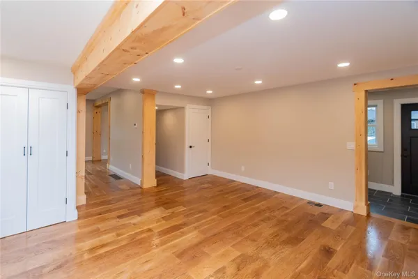 $3,950 | 4407 Albany Post Road, Hyde Park, NY 12538