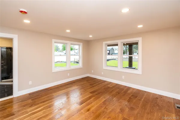 $3,950 | 4407 Albany Post Road, Hyde Park, NY 12538