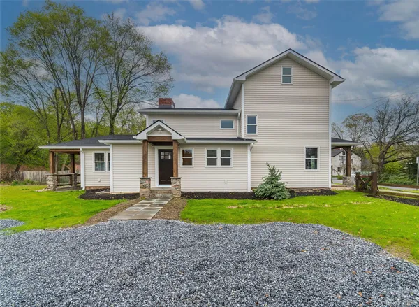 $3,950 | 4407 Albany Post Road, Hyde Park, NY 12538