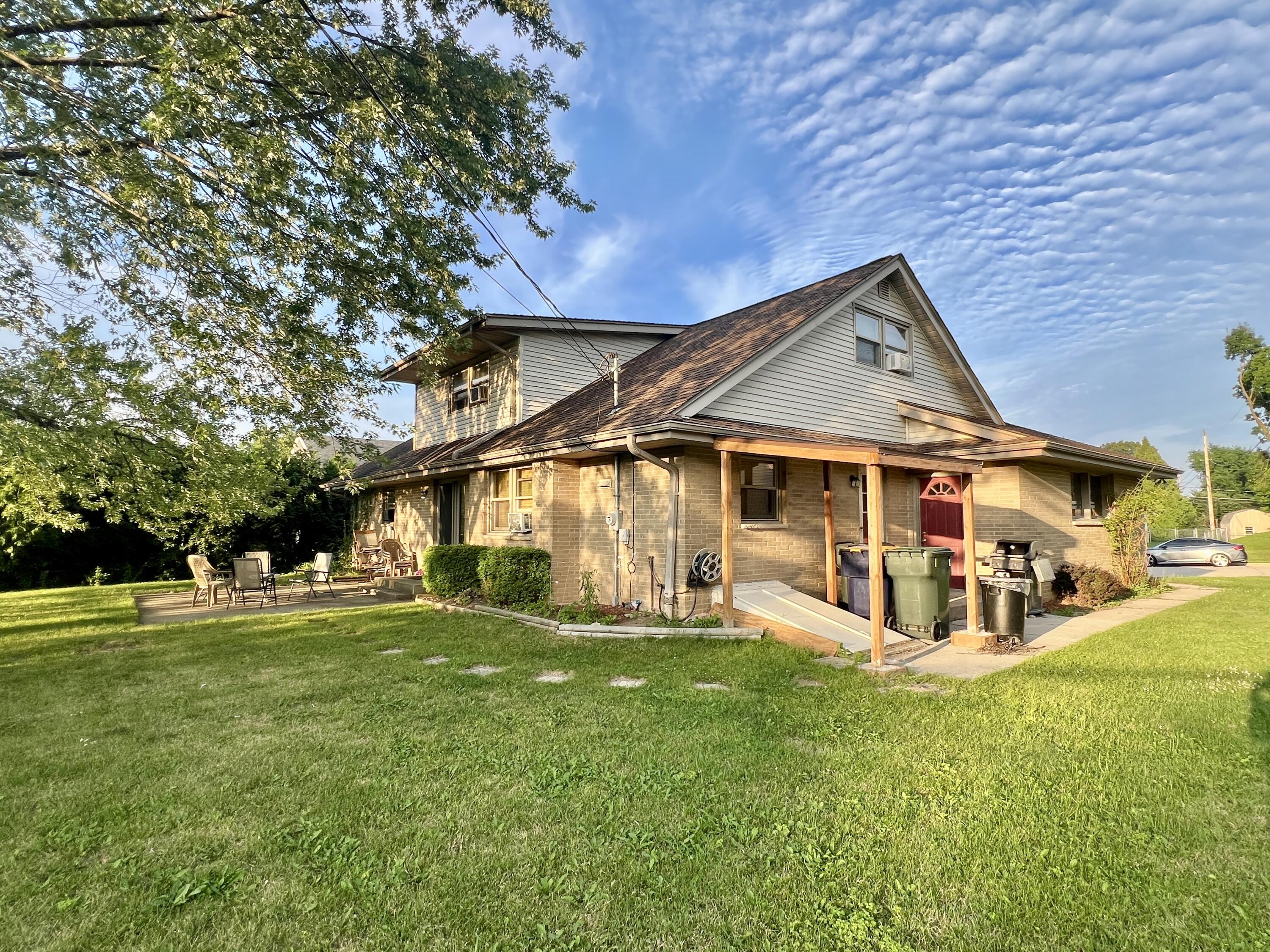 3239 South 121st Street West Allis, WI 53227 - Photo 5 of 33 IMG_7892