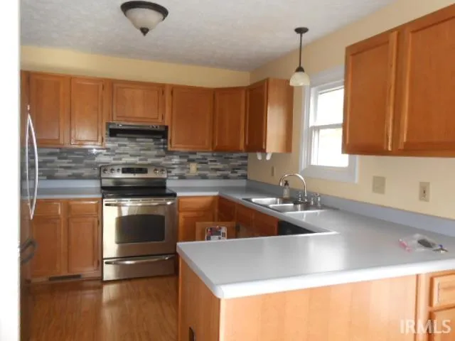 $2,200 | 3952 North Tulipwood Court, Bloomington, IN 47404