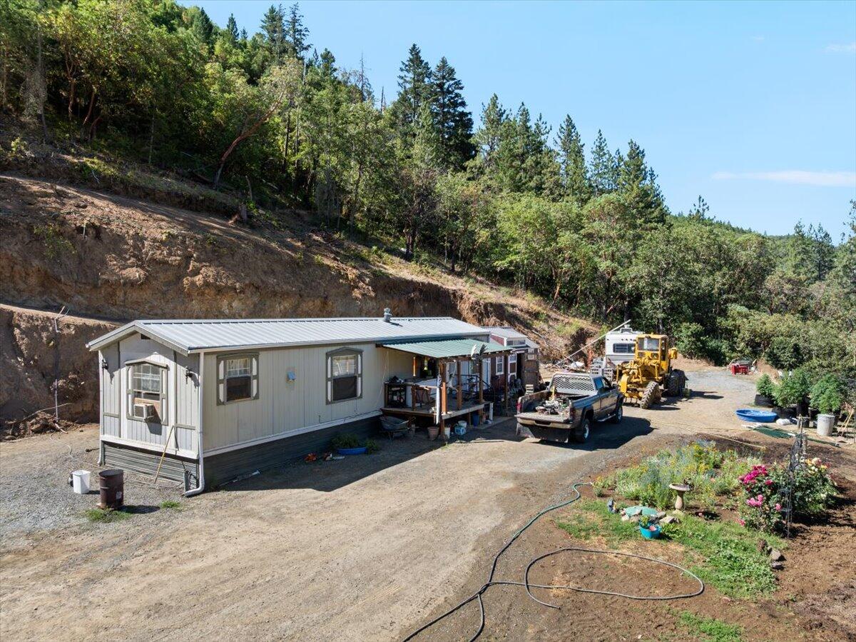 1050 Wards Creek Road Rogue River, OR 97537 - Photo 13 of 20 07-DJI_0460