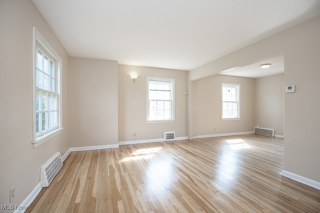 3340 Milverton Road Cleveland, OH 44120 - Photo 9 of 30