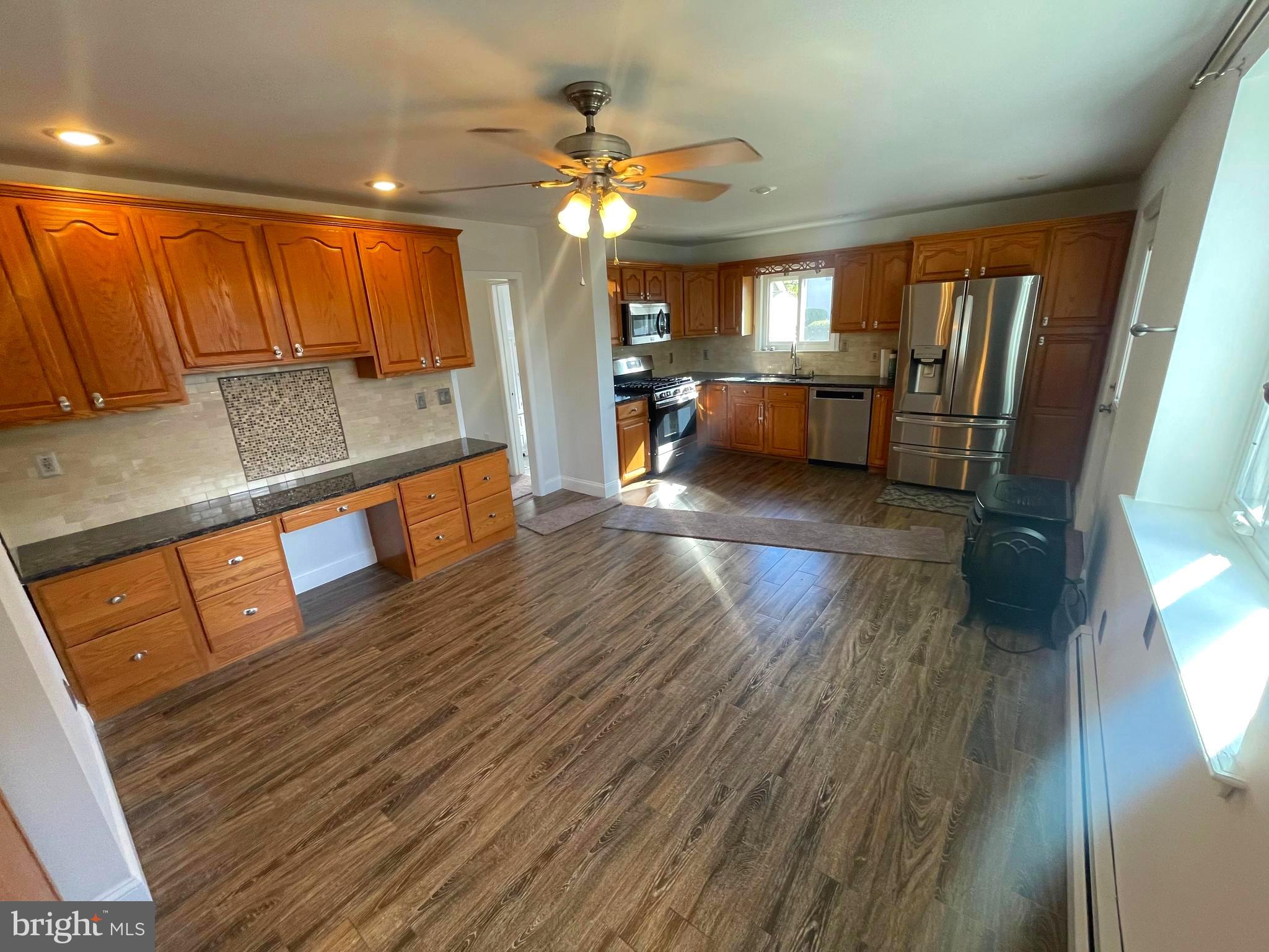 702 East Main Street Maple Shade, NJ 08052 - Photo 11 of 39 Kitchen