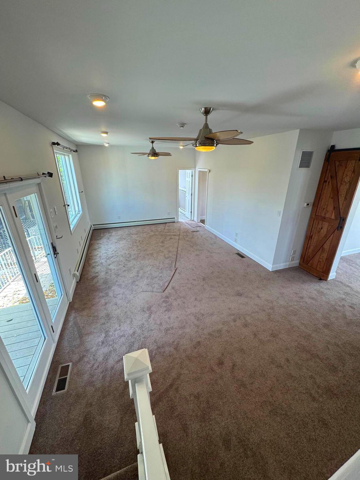 702 East Main Street Maple Shade, NJ 08052 - Photo 8 of 39 Living Room