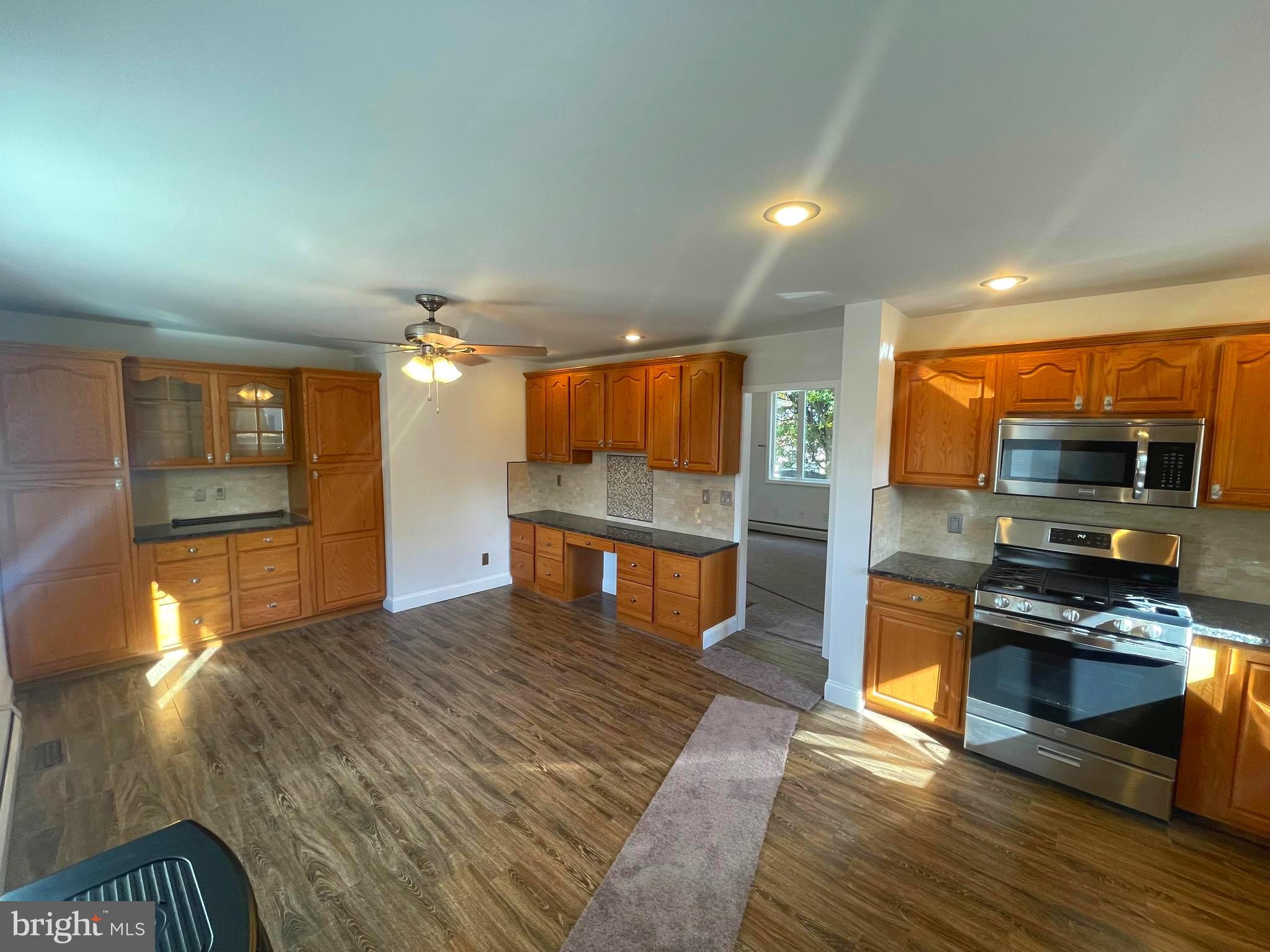 702 East Main Street Maple Shade, NJ 08052 - Photo 10 of 39 Kitchen