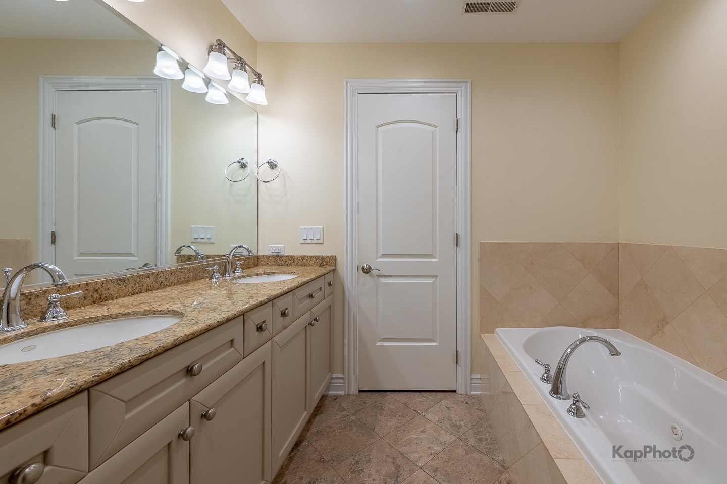 35 South Racine Avenue, Unit 5SW Chicago, IL 60607 - Photo 14 of 23