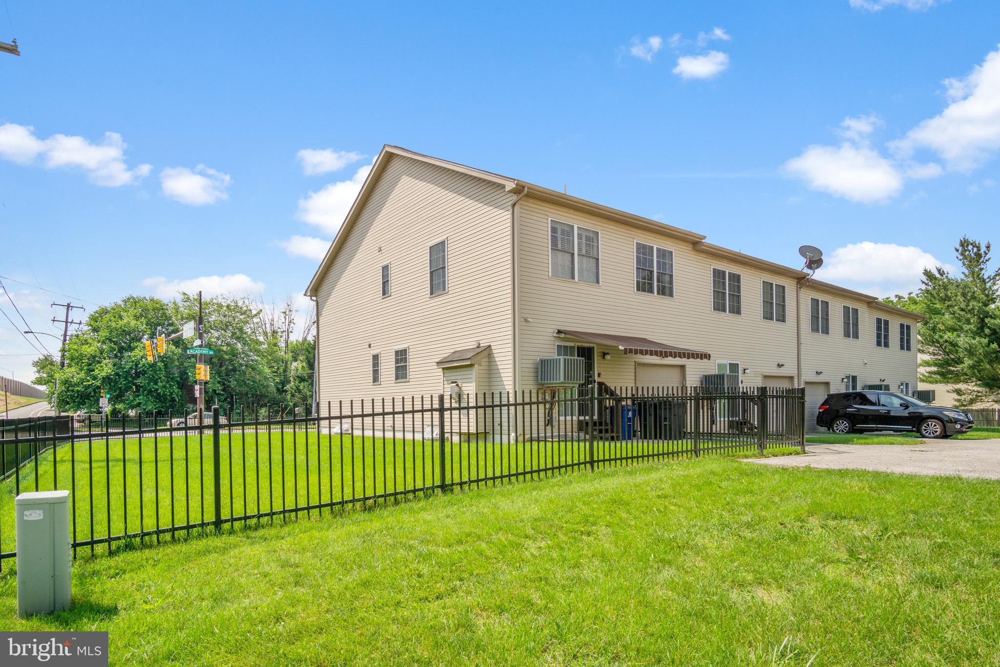 11976 Academy Road Philadelphia, PA 19154 - Photo 3 of 24 Gallery Image 3