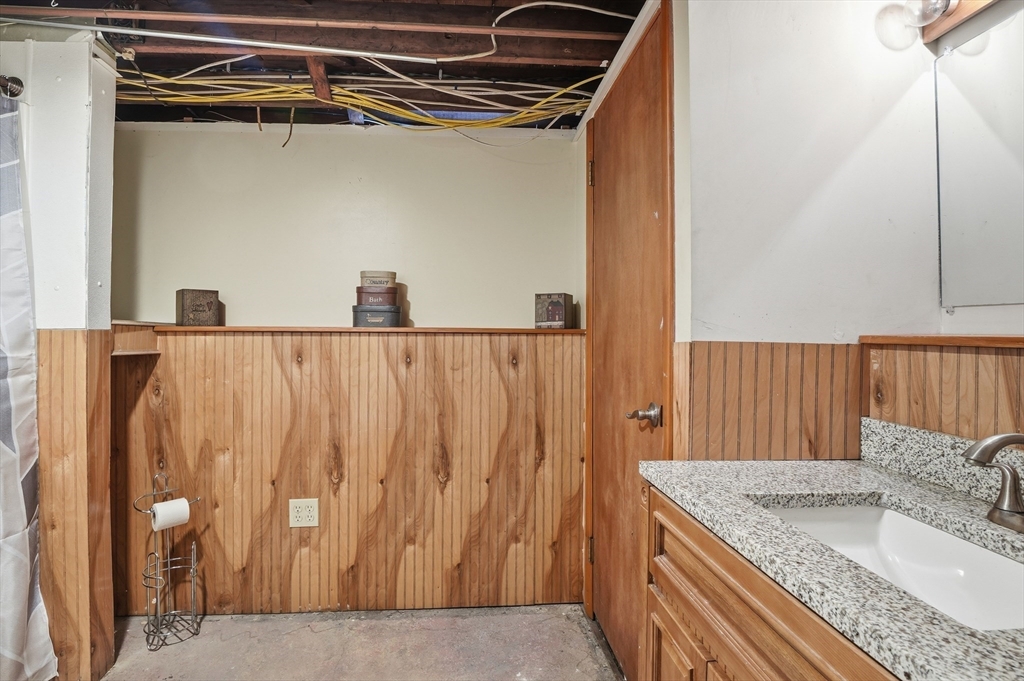 66 Racicot Avenue Webster, MA 01570 - Photo 25 of 33