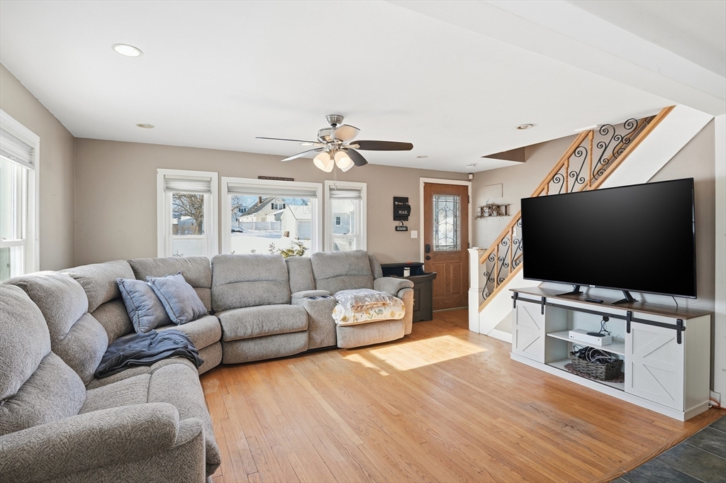 66 Racicot Avenue Webster, MA 01570 - Photo 6 of 33