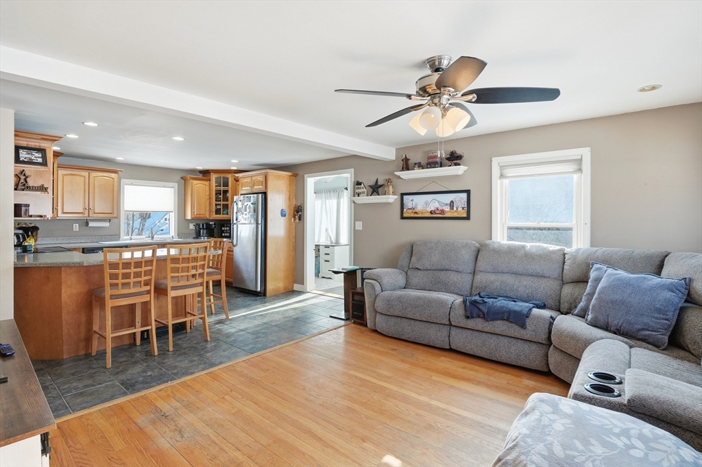 66 Racicot Avenue Webster, MA 01570 - Photo 8 of 33