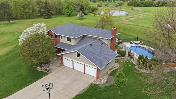 $750,000 | 3500 Riverview Circle, Moorhead, MN 56560