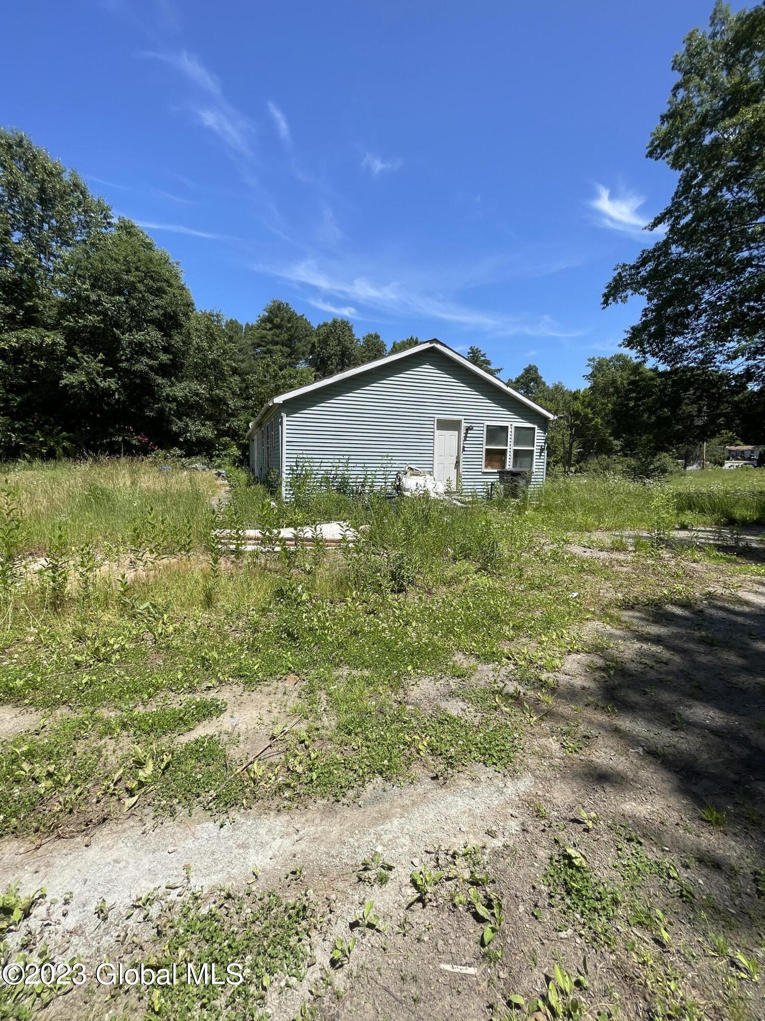 27 Phillips Road Stillwater, NY 12170 - Photo 7 of 22 IMG_4642
